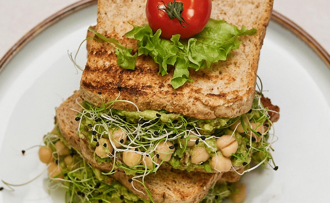 chickpea avocado sandwich vegan healthy lunch