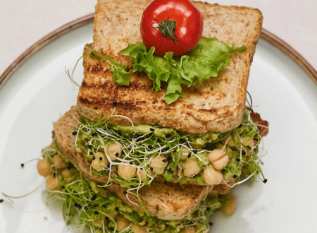 chickpea avocado sandwich vegan healthy lunch