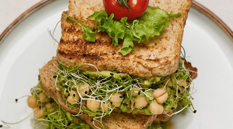 chickpea avocado sandwich vegan healthy lunch